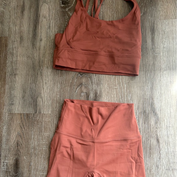 Amazon workout set - Picture 2 of 3